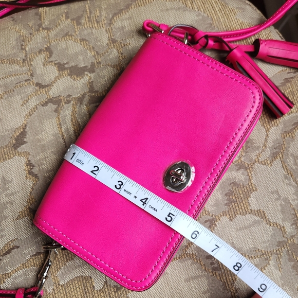 New NWOT Coach Legacy Leather Fuchsia Pink Penny Crossbody Purse 19914 RARE! - Picture 14 of 15